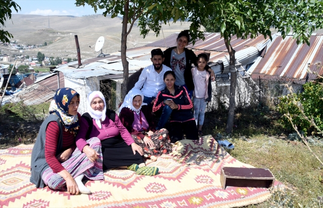 Torununun torununu görmenin mutluluğuyla yaşıyor